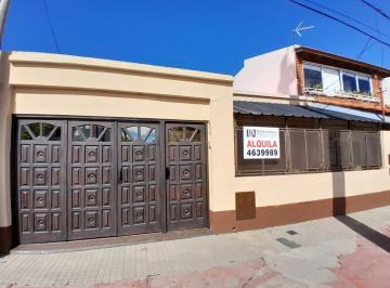 Casa · 3 Ambientes · 1 Cochera · Casa en Alquiler