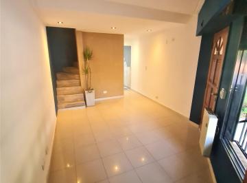 Departamento de 4 ambientes, La Matanza · Venta/ Permuta Triplex 4 Ambientes en Ramos Mejia con Patio y Terraza
