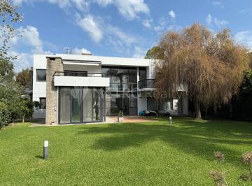 Casa · 400m² · 6 Ambientes · 2 Cocheras · Casa 6 Ambientes a La Laguna en Venta, El Lauquen Canning