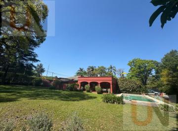 Casa · 260m² · 9 Ambientes · 2 Cocheras · Importante Casa en Inmejorable Ubicación