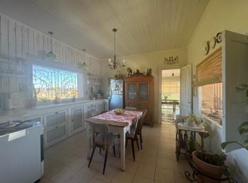 Casa · 140m² · 4 Ambientes · Casa Quinta de Sueños en La Localidad de Balcarce