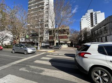 Local comercial · 143m² · 3 Ambientes · Venta de Local en 1 y 46 La Plata