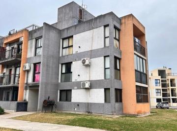 Departamento · 71m² · 4 Ambientes · 1 Cochera · Venta Dpto. 3 Dorm.
