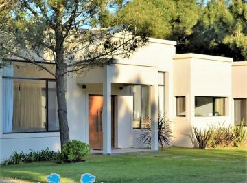 Casa de 5 ambientes, Costa Esmeralda · Venta Casa Costa Esmeralda Para Disfrutar Todo El Año