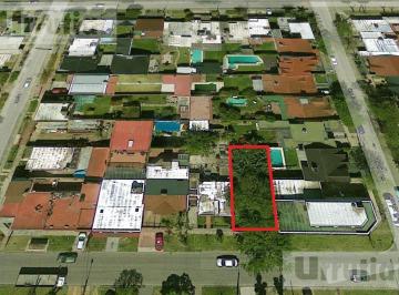 Terreno · 240m² · Lote