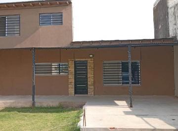 Casa · 50m² · 2 Ambientes · 3 Cocheras · Casa en Venta: 3 Ambientes: Udaondo