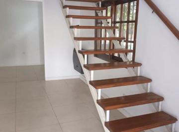 Casa · 77m² · 4 Ambientes · 1 Cochera · Casa Chalet en Venta en Villa Martelli, Vicente López, G. B. a. Zona Norte