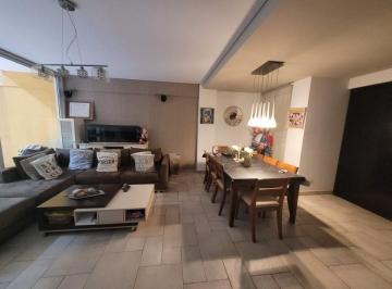 PH · 149m² · 5 Ambientes · 1 Cochera · Venta PH Triplex/5 Amb C/patio/coch/chacarita