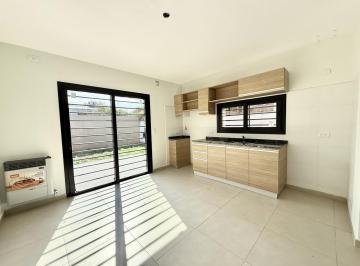 Casa · 70m² · 3 Ambientes · 1 Cochera · Duplex a La Venta en Lujan Barrio Sarmiento Apto Credito