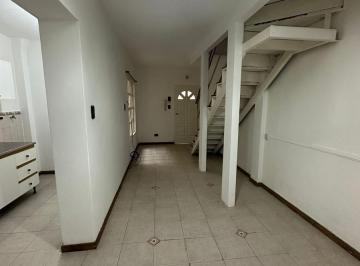 Casa · 50m² · 2 Dormitorios · Casa de Pasillo Dos Dorm. a Una Cuadra de Bv. Oroño