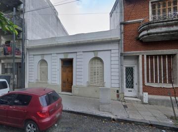 Casa de 5 ambientes, Pompeya · Casa Para Restaurar Para Uso Comercial o Profesional
