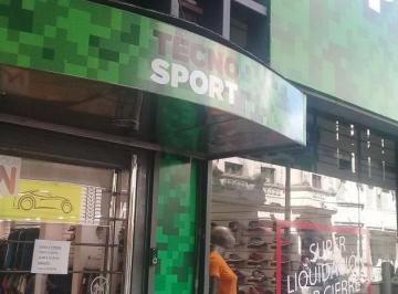 Local comercial · 348m² · Local de Gran Vidriera Importante Paseo del Siglo Bolsa de Comercio a m Peatonal Rosario