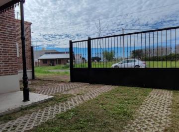 Casa · 100m² · 3 Ambientes · 1 Cochera · Casa a Estrenar en Pueblo Esther
