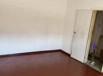 Casa de 3 ambientes, Lanús · Remedios de Escalada Casa 3 Amb. Amplios con Importante Fondo