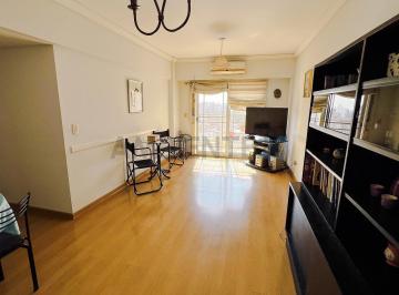 Departamento de 3 ambientes, Almagro · Av Rivadavia 4100 - Amplio Departamento de 3 Ambientes con Balcón - Almagro