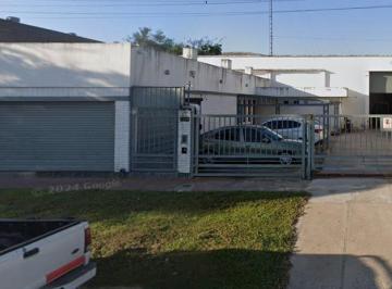 Bodega-Galpón · 310m² · 3 Ambientes · 4 Cocheras · Alquiler o Venta de Galpón o Deposito 700 m²