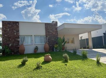 Casa · 153m² · 3 Dormitorios · 2 Cocheras · Casa en Venta en Yerba Buena B Privado Alto Verde 3