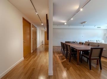Departamento · 228m² · 3 Ambientes · 3 Cocheras · Venta 3 Ambientes con Dependencia - Madero Center