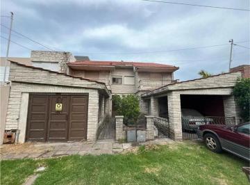 Casa de 4 ambientes, Mar del Plata · Dúplex 4 Ambientes en Venta Ubicado en Parque Luro, a Reciclar!