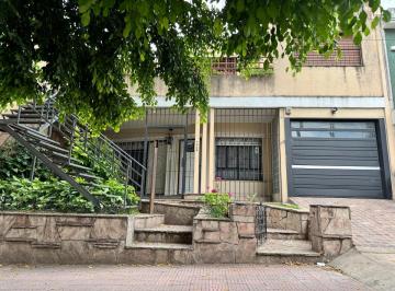 Casa de 9 ambientes Venta USD 175.000 · Vendo Casa + Departamento