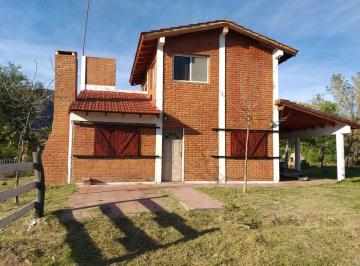 Casa · 80m² · 4 Ambientes · 1 Cochera · Venta/ Permuta Casa 3 Amb Barrio Cerrado Sin Expensas