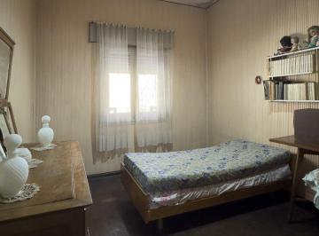 Casa · 97m² · 2 Ambientes · 1 Cochera · Venta Casa Ideal Para Reciclar