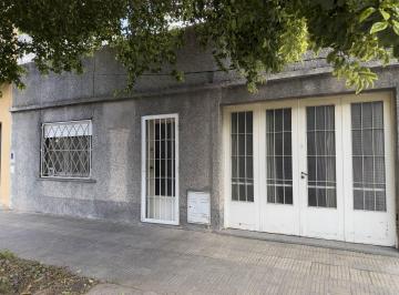 Casa · 97m² · 4 Ambientes · 1 Cochera · Venta Casa Ideal Para Reciclar