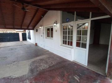 Casa · 184m² · 4 Ambientes · 2 Cocheras · Venta Casa Funes Pileta, Cochera