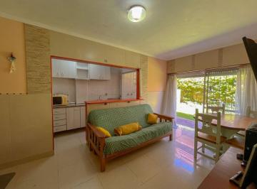 Departamento · 43m² · 3 Ambientes · Venta Departamento 3 Ambient con Patio Fte Al Golf