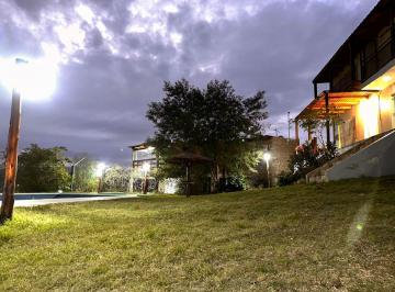 Casa · 84m² · 12 Ambientes · 3 Cocheras · 2 Casas con Pileta en Villa Mirador del Lago