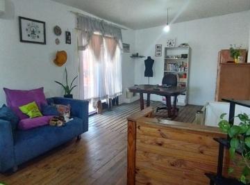 Casa · 144m² · 5 Ambientes · 2 Cocheras · Venta Casa 5 Ambientes Multifamiliar en Lanus