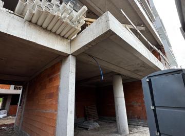 Frente edificio · Departamento de Tres Ambientes en Venta