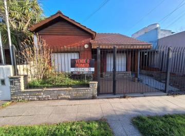 Casa de 3 ambientes, General Pueyrredón · Chalet en PH 3 Ambientes a La Calle