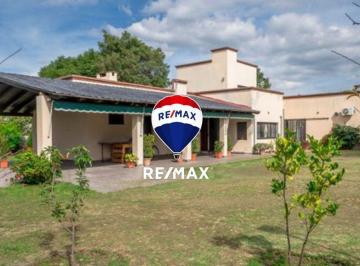 Casa · 250m² · 4 Ambientes · 2 Cocheras · Casa 4 Dorm. Venta La Silleta con Pileta