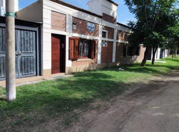 Casa de 6 ambientes, Río Tercero · Vendo Casa con Salon