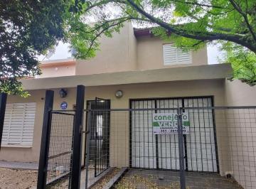 Casa · 80m² · 5 Ambientes · 1 Cochera · Casa en Venta Bº Las Palmas