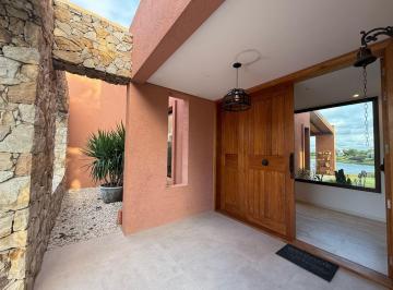 Casa · 286m² · 8 Ambientes · 1 Cochera · Casa Al Lago en Alquiler Anual en Ceibos