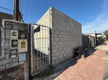 PH · 160m² · 3 Ambientes · PH Tres Ambientes a Reciclar a La Venta en Villa Dominico