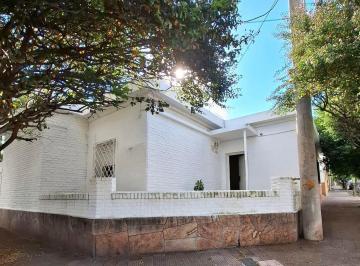 Casa · 92m² · 5 Ambientes · Casa en General Paz