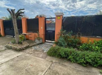 Casa · 780m² · 3 Dormitorios · 1 Cochera · Venta de Casa Tradicional en Etcheverry