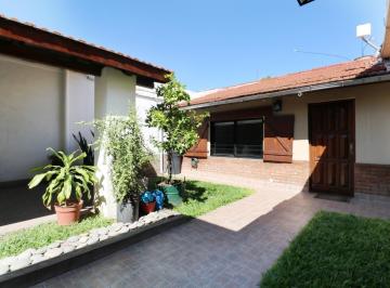 Casa · 200m² · 3 Ambientes · 1 Cochera · Venta Casa 3 Ambientes Ituzaingo Apto Crédito
