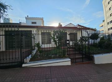 Casa · 180m² · 5 Ambientes · 1 Cochera · Paso de Los Andes