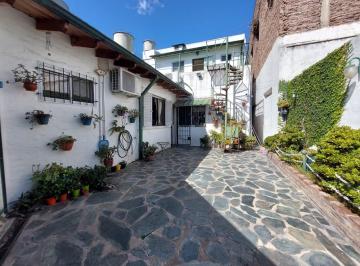 Casa · 149m² · 5 Ambientes · 2 Cocheras · Casa en Venta en San Martin 5 Ambientes