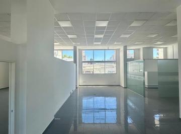 Local comercial · 250m² · 1 Ambiente · Oficina en Alquiler