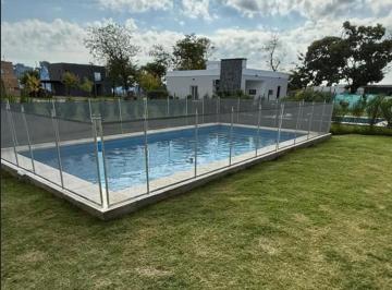 Casa · 124m² · 5 Ambientes · 2 Cocheras · Casa en Santa Lucia