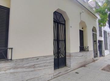 Casa · 180m² · 8 Ambientes · Casa 5 Amb en Parque Patricios