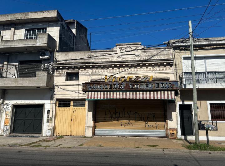 Local comercial · 433m² · 4 Ambientes · 1 Cochera