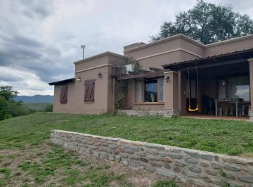 Casa · 150m² · 4 Ambientes · 2 Cocheras · Casa en Venta 3d, en Barrio Privado Las Tuquitas, Raco