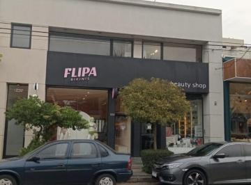 Local comercial · 45m² · Local en Venta en Guemes Excelente