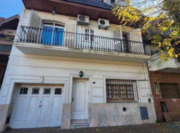 Casa · 211m² · 4 Ambientes · 1 Cochera · Casa en Venta en Avellaneda, G. B. a. Zona Sur, Argentina